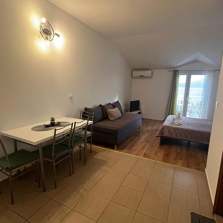 Apartments Mateljak グラダツ エクステリア 写真