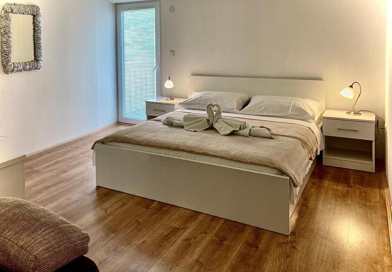 Apartments Mateljak グラダツ エクステリア 写真