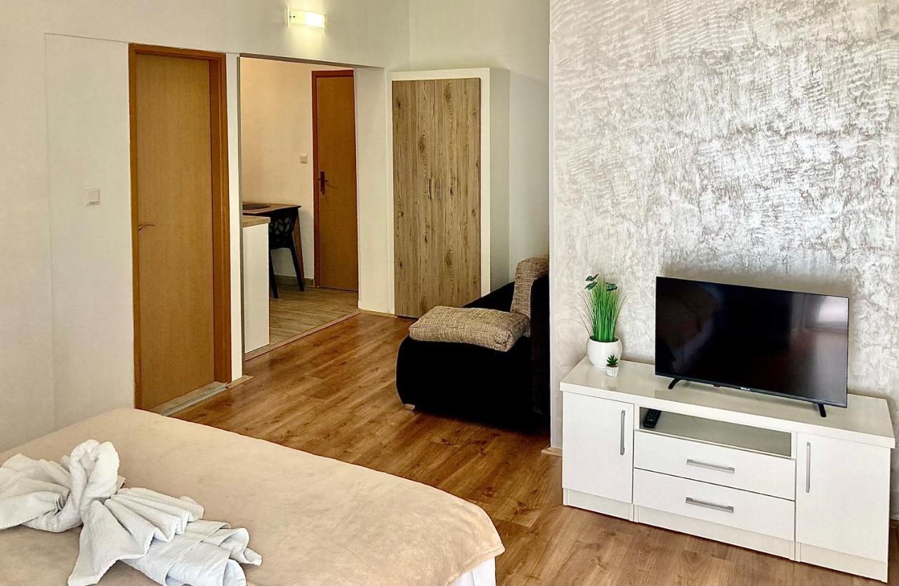 Apartments Mateljak グラダツ エクステリア 写真
