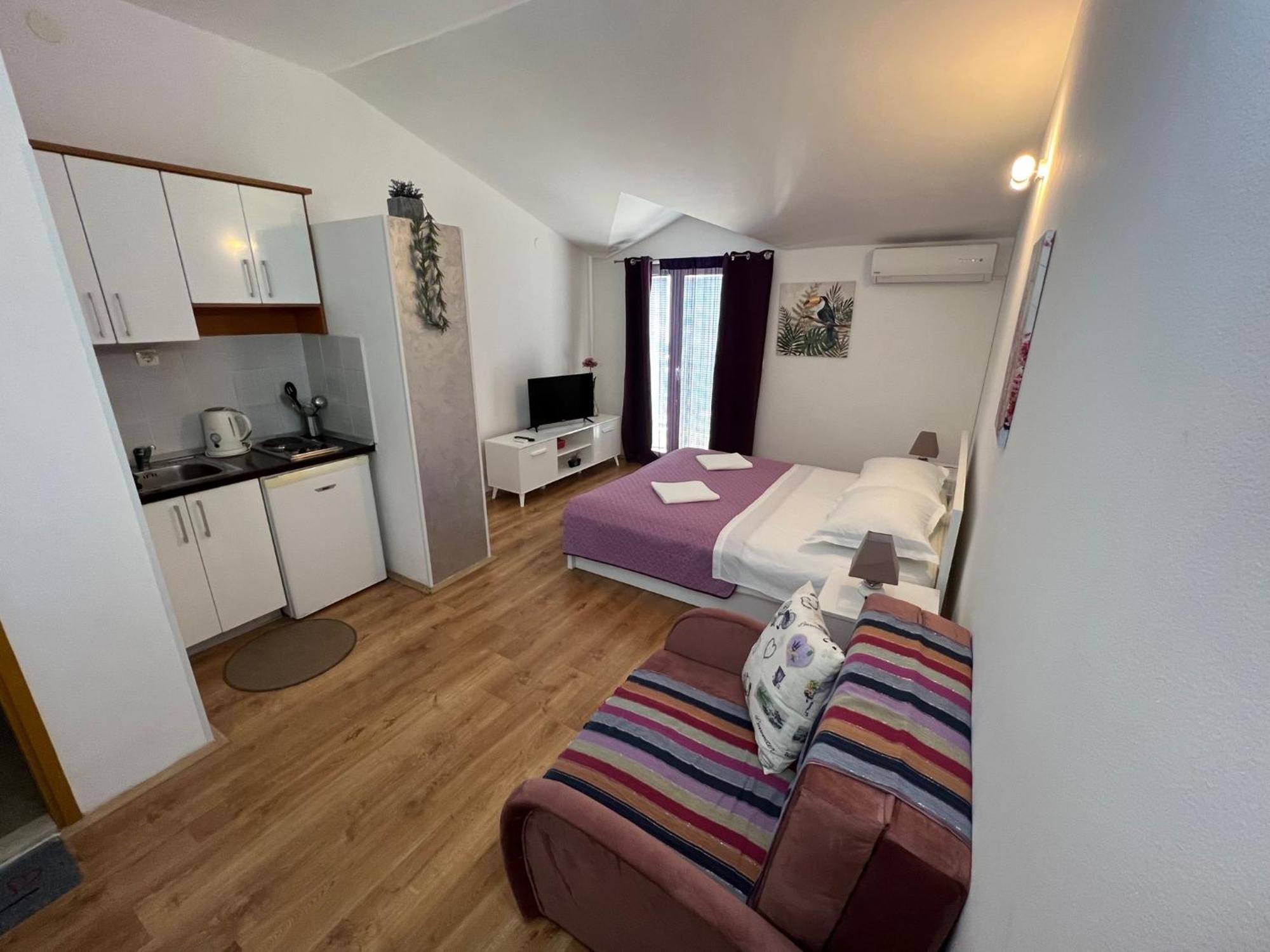 Apartments Mateljak グラダツ エクステリア 写真
