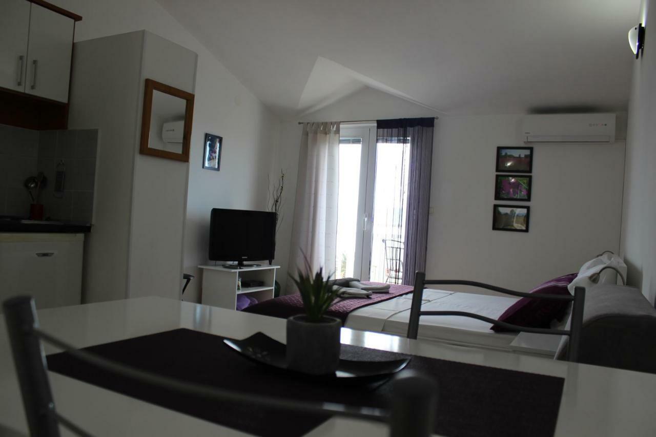 Apartments Mateljak グラダツ エクステリア 写真