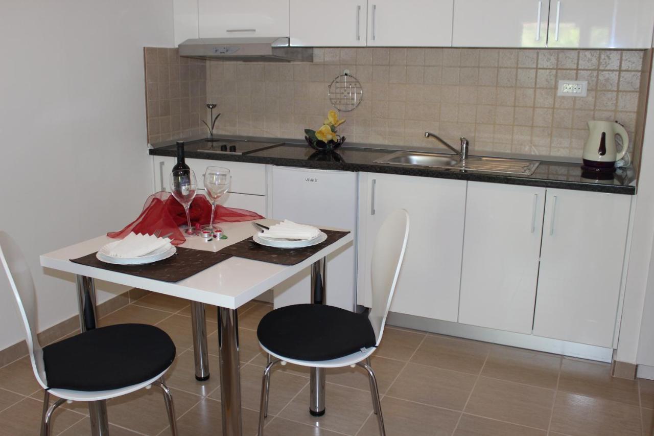 Apartments Mateljak グラダツ 部屋 写真